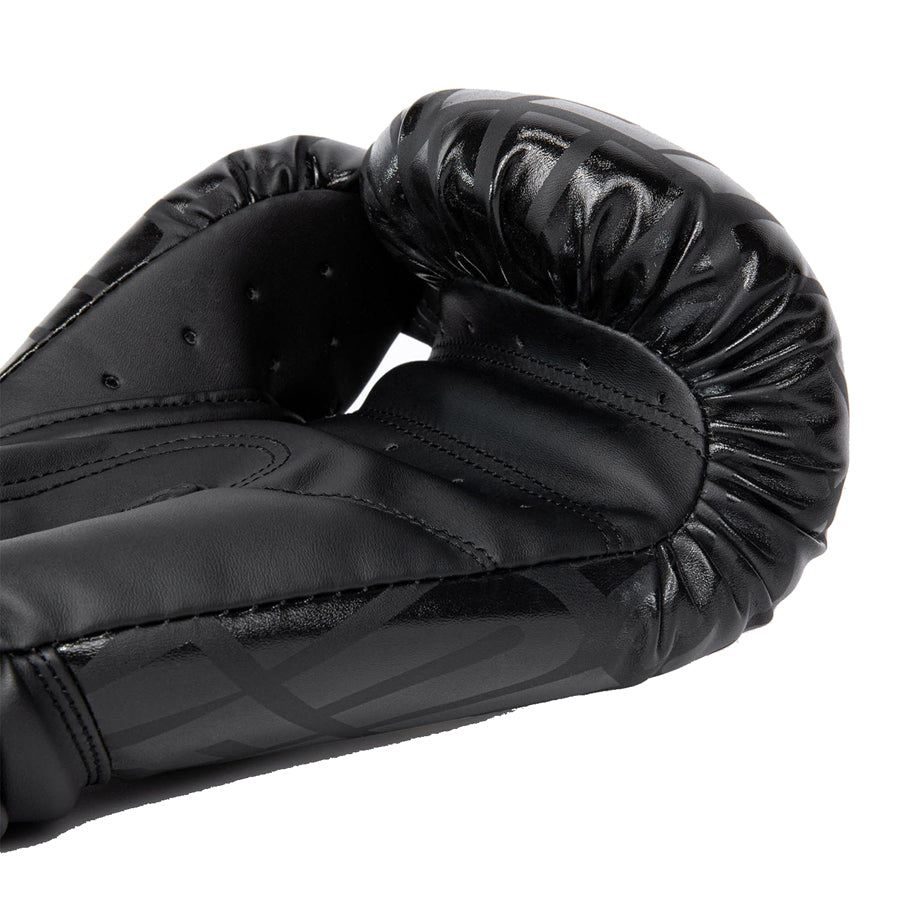 VENUM Contender 1.5 XT Nyrkkeilyhanskat - Musta/Kulta. Ihanteellinen lajeihin nyrkkeily, Muay Thai -nyrkkeilj ja potkunyrkkeily. Kuvassa hanskat kämmenosa.