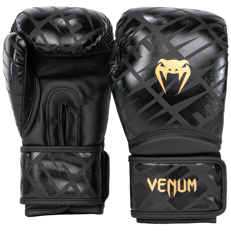 VENUM Contender 1.5 XT Nyrkkeilyhanskat - Musta/Kulta. Ihanteellinen lajeihin nyrkkeily, Muay Thai -nyrkkeilj ja potkunyrkkeily. Kuvassa hanskat kämmen ja rystypuolelta.