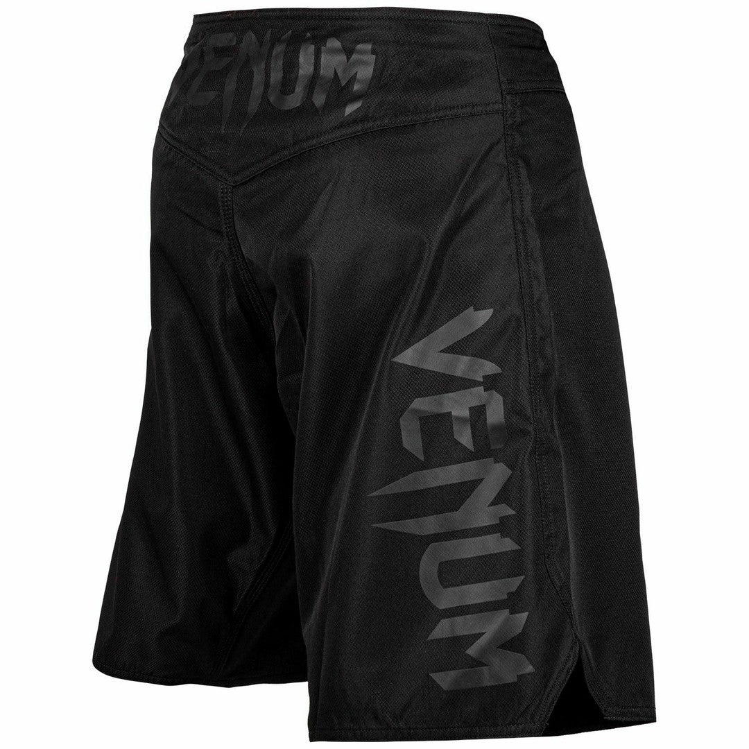 Venum Light 3.0 Fightshorts musta